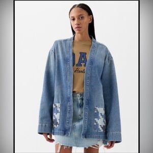 NWT! 
GAP × DAP Organic Cotton Denim Wrap
Jacket

M/L | Light Indigo
Qty 1